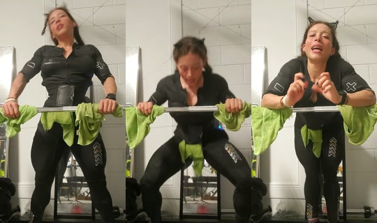 carolynefit_ TikTok Live — Oct 2, 2026, 6:34 PM