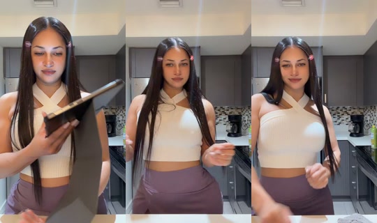 carolynt__ TikTok Live — Oct 3, 2026, 11:43 PM