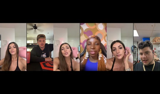 champagneguurll__2 TikTok Live — Oct 7, 2026, 9:45 PM