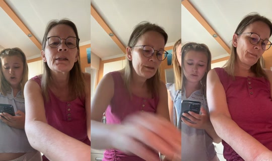 charlotte.offiziell TikTok Live — Aug 29, 2026, 10:35 AM