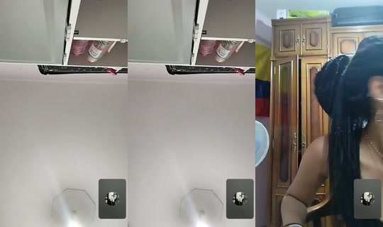 chel1iss._ TikTok Live — Aug 22, 2026, 11:22 PM