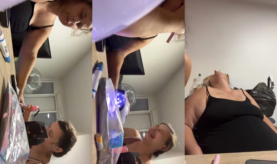 chloe_dms66 TikTok Live — Oct 1, 2026, 11:17 PM