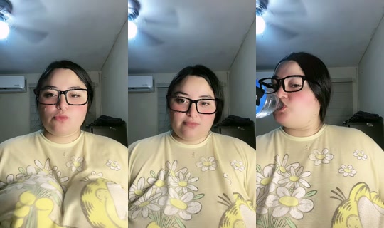 clau12981 TikTok Live — Oct 3, 2026, 10:21 PM