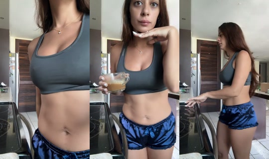 coralflores060 TikTok Live — Aug 22, 2026, 12:18 PM