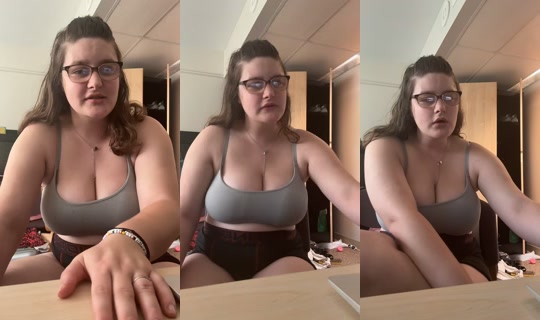 crazzygirl2200 TikTok Live — Aug 27, 2026, 10:15 PM