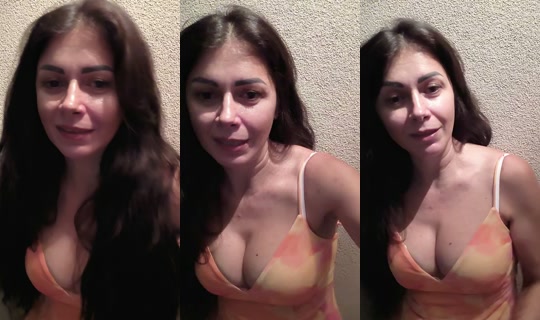 crina.voinea TikTok Live — Aug 26, 2026, 9:02 PM