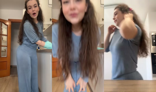 cuteecari TikTok Live — Oct 1, 2026, 11:58 AM