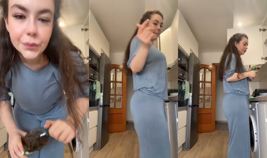 cuteecari TikTok Live — Oct 1, 2026, 1:03 PM