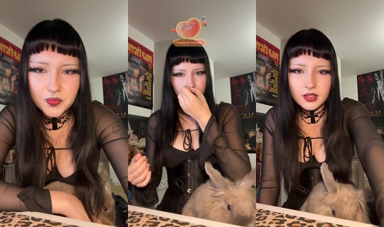 cyber_doll111 TikTok Live — Oct 1, 2026, 6:31 PM