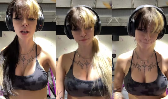 cyberbunniex TikTok Live — Oct 8, 2026, 2:15 AM