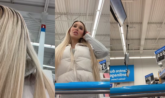 d0ll_nextd00r TikTok Live — Oct 8, 2026, 11:18 PM