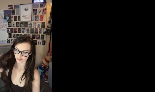 daisy_dew4 TikTok Live — Oct 4, 2026, 11:53 PM