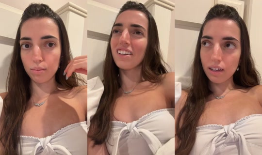 debbie998 TikTok Live — Oct 1, 2026, 7:56 AM
