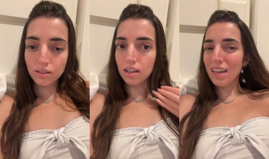 debbie998 TikTok Live — Oct 1, 2026, 8:46 AM