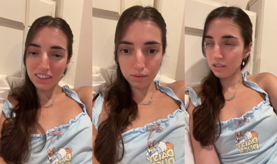 debbie998 TikTok Live — Oct 2, 2026, 7:28 AM