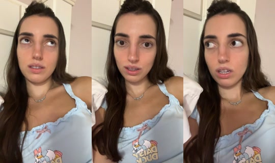 debbie998 TikTok Live — Oct 4, 2026, 8:28 AM