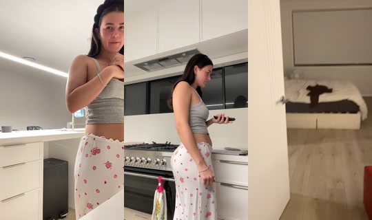 defnotjuilia TikTok Live — Aug 23, 2026, 11:03 AM