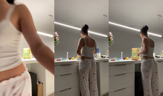 defnotjuilia TikTok Live — Sep 29, 2026, 11:01 AM