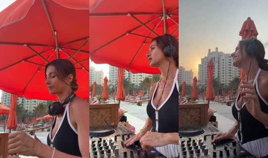 djcarlaalvarezc TikTok Live — Oct 4, 2026, 12:30 PM