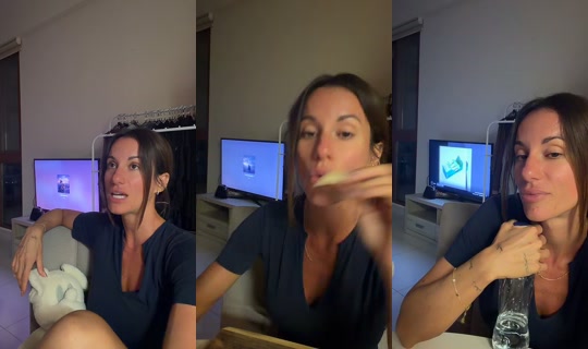 djcarlaalvarezc TikTok Live — Oct 4, 2026, 7:26 PM