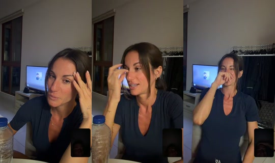 djcarlaalvarezc TikTok Live — Oct 4, 2026, 8:16 PM