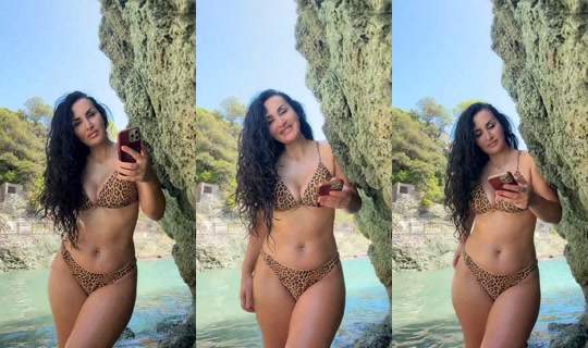 elakristela TikTok Live — Aug 24, 2026, 11:01 AM