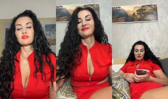 elakristela TikTok Live — Oct 3, 2026, 12:04 AM