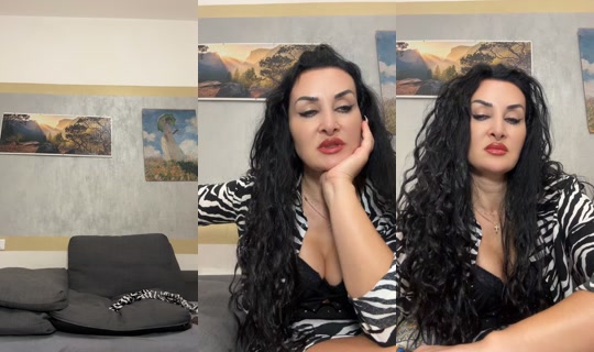 elakristela TikTok Live — Oct 4, 2026, 4:35 PM