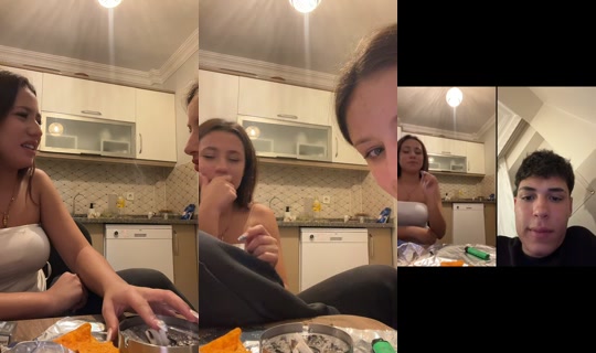 elanis.ll TikTok Live — Aug 20, 2026, 10:48 PM