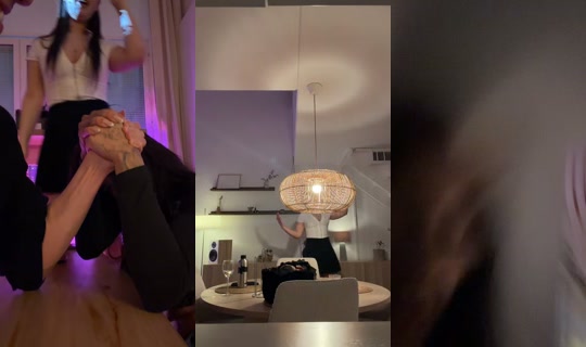 eleeniaxx TikTok Live — Oct 1, 2026, 4:42 PM