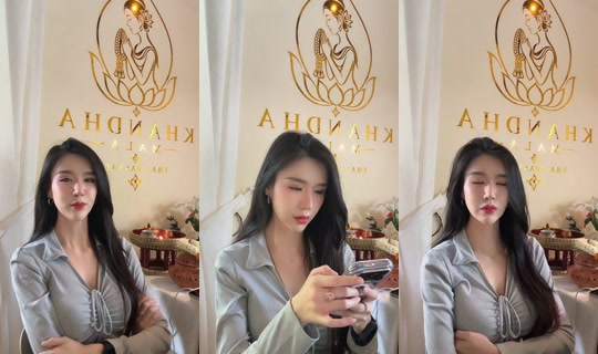 elena424_ TikTok Live — Oct 4, 2026, 4:53 AM