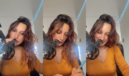 elycastill0 TikTok Live — Sep 30, 2026, 3:25 PM