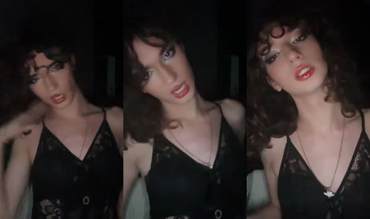 ema.loverss TikTok Live — Oct 3, 2026, 2:20 AM