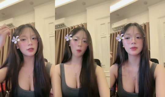 embechiiu_ TikTok Live — Sep 30, 2026, 2:05 PM