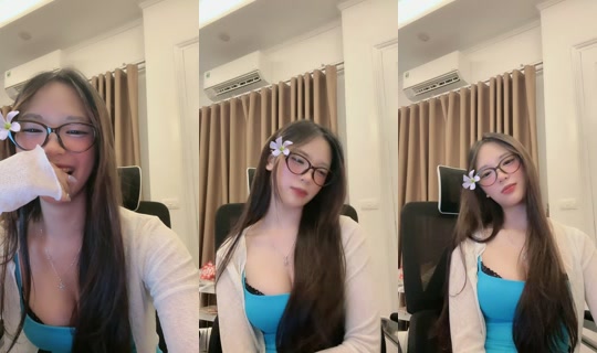 embechine32 TikTok Live — Sep 17, 2026, 6:01 PM