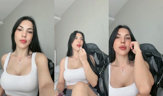 esmermelek_o7 TikTok Live — Oct 5, 2026, 12:28 PM