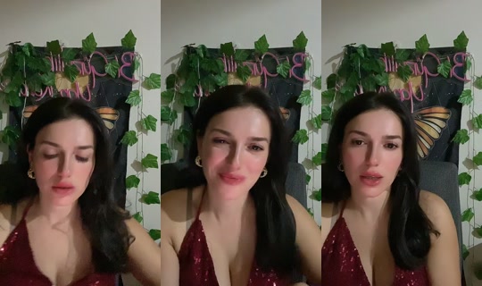 esraaa54o TikTok Live — Oct 1, 2026, 11:34 PM