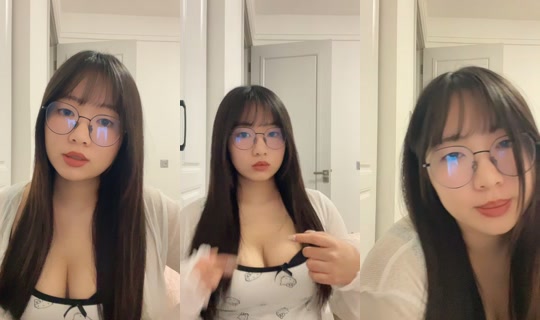 estherhere7 TikTok Live — Oct 3, 2026, 3:40 PM