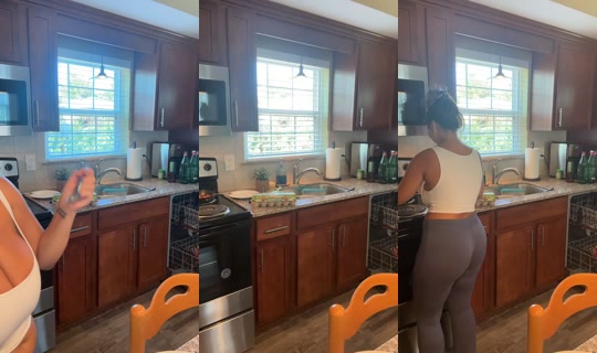 farahlove111 TikTok Live — Aug 29, 2026, 2:32 PM