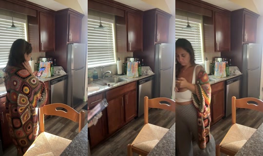 farahlove111 TikTok Live — Sep 1, 2026, 10:56 PM