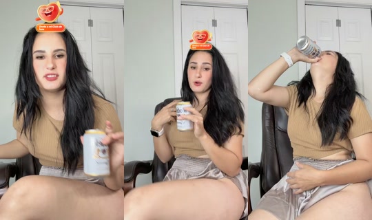 faviolavalle TikTok Live — Oct 4, 2026, 4:05 AM