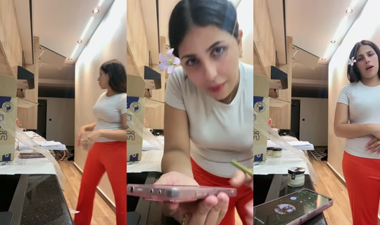 fifi.radia TikTok Live — Aug 31, 2026, 10:30 PM