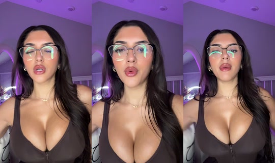 fitwitsoff TikTok Live — Oct 2, 2026, 7:41 AM