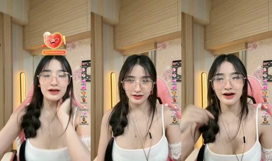 four44_f TikTok Live — Oct 8, 2026, 6:52 AM
