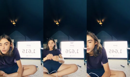 geek44292 TikTok Live — Aug 23, 2026, 11:01 PM
