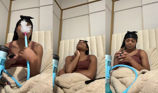 girlzmomm TikTok Live — Oct 3, 2026, 7:22 AM
