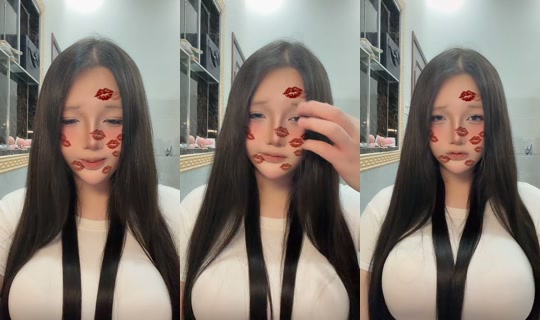 glinh.cindy TikTok Live — Oct 7, 2026, 2:12 PM
