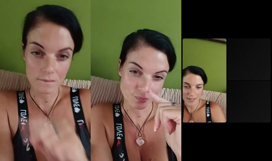 glitterkerry852 TikTok Live — Aug 27, 2026, 2:54 PM