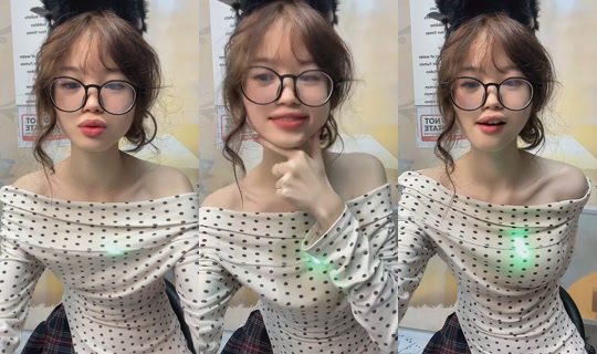 helenalyric7 TikTok Live — Aug 22, 2026, 3:32 PM