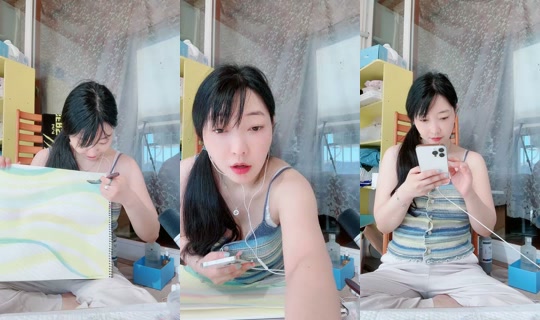 hey_syeon TikTok Live — Oct 4, 2026, 4:28 AM